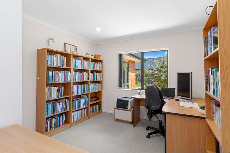 25 John Campbell Crescent Hillmorton_16