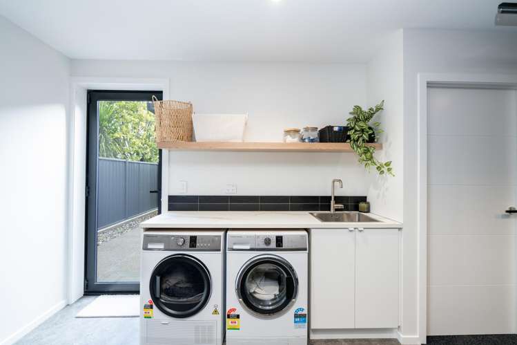 375 Herbert Street Windsor_19