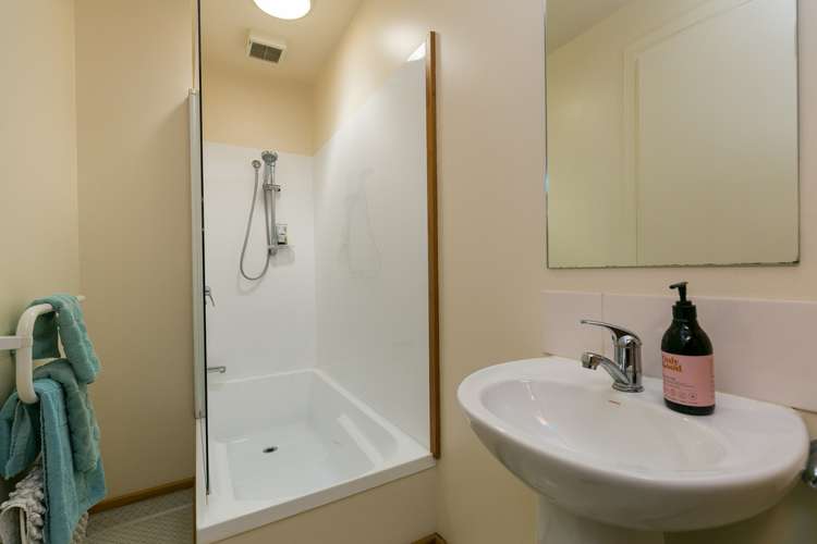 3/245 Adelaide Road Newtown_17