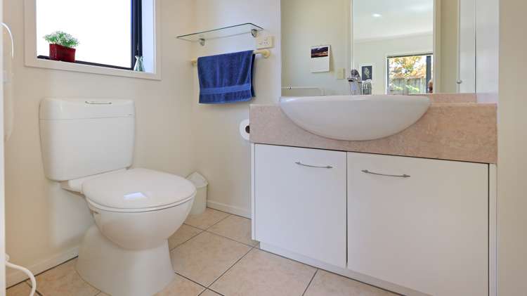 11 Waterstone Way Henderson_17