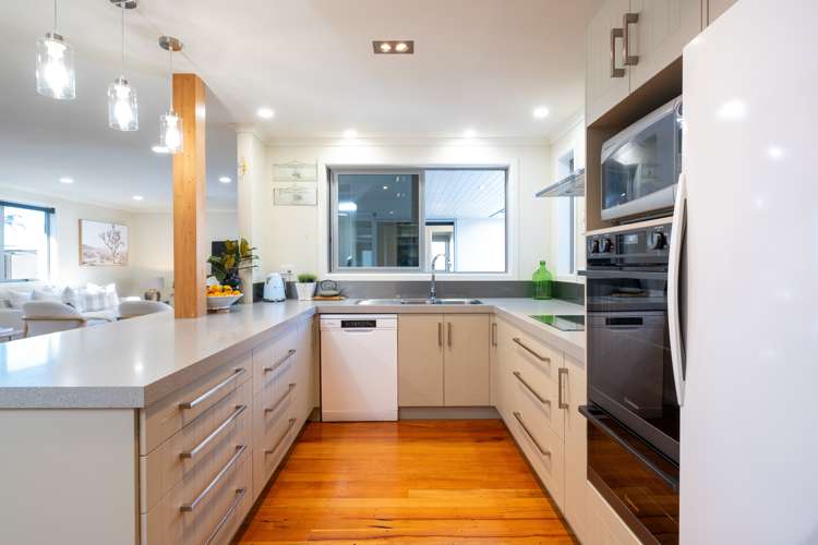 2 Birdwood Street Taradale_9