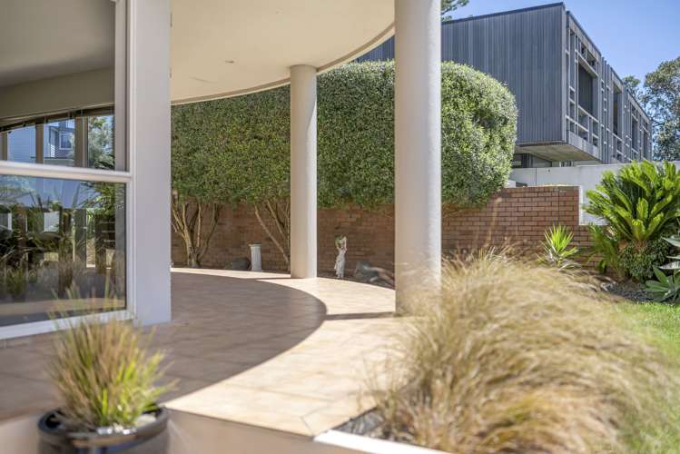 1/37 The Esplanade Eastern Beach_28