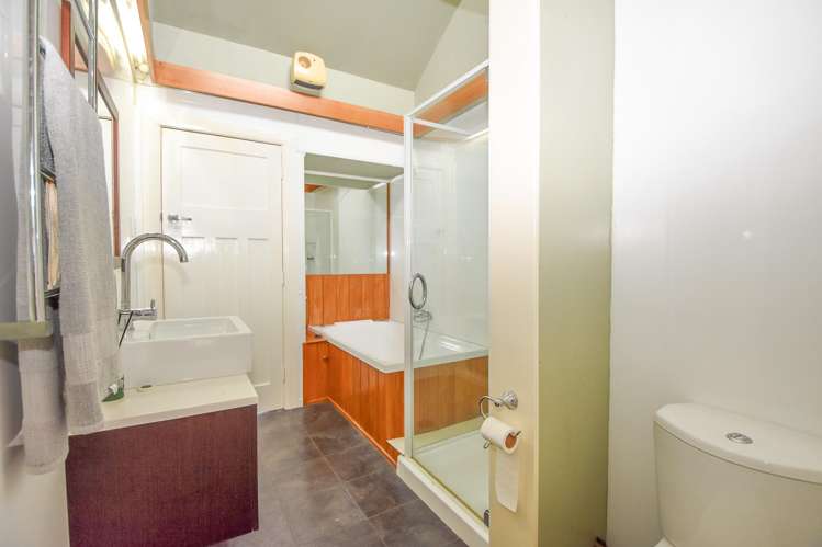 243 High Street North Carterton_14