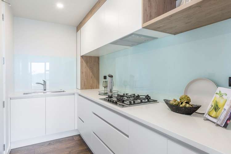 6 Canoe Lane Riverhead_11