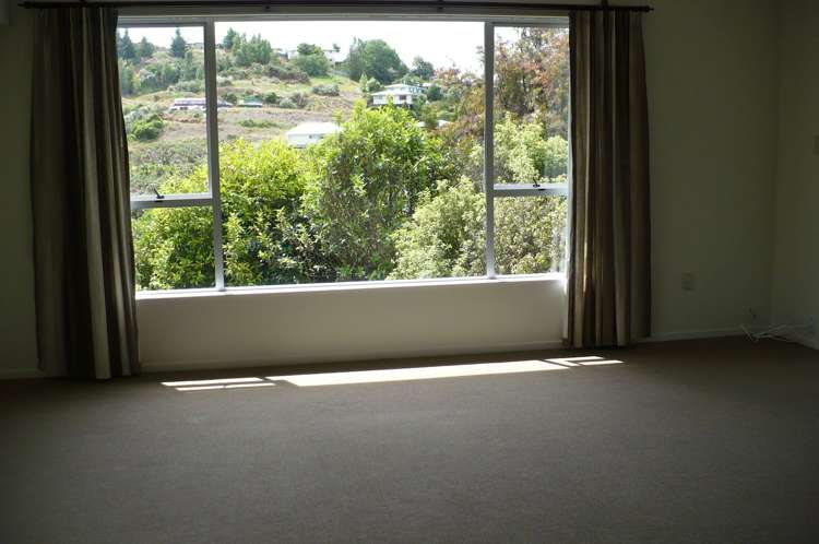 2/43c The Ridgeway Enner Glynn_7