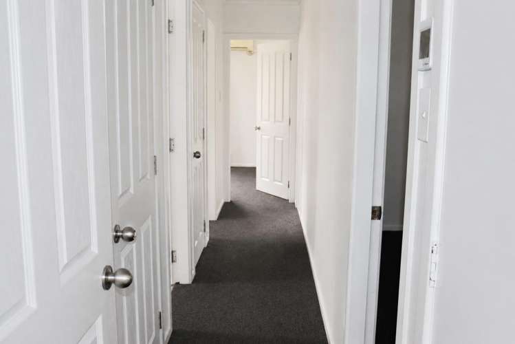 1/14 Ridgeway Place Glenview_5
