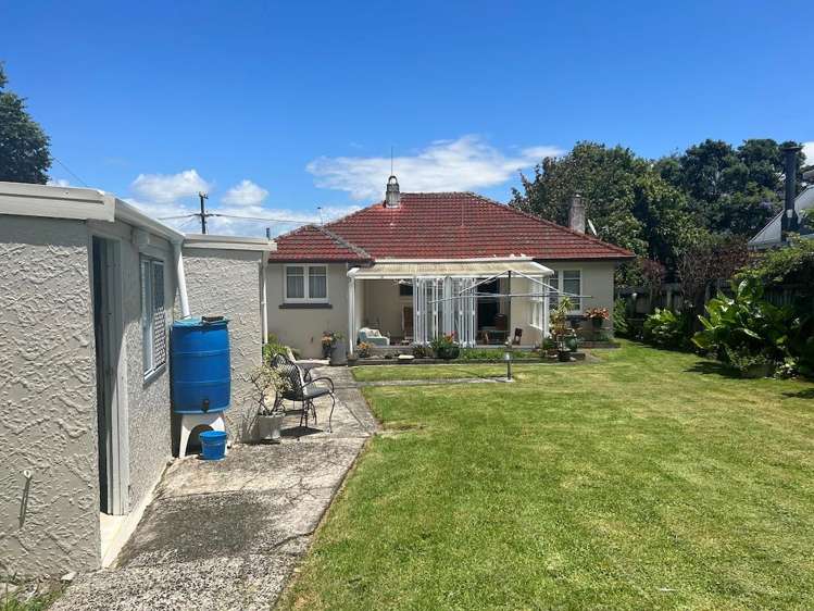 65 Riverside Drive Riverside_23