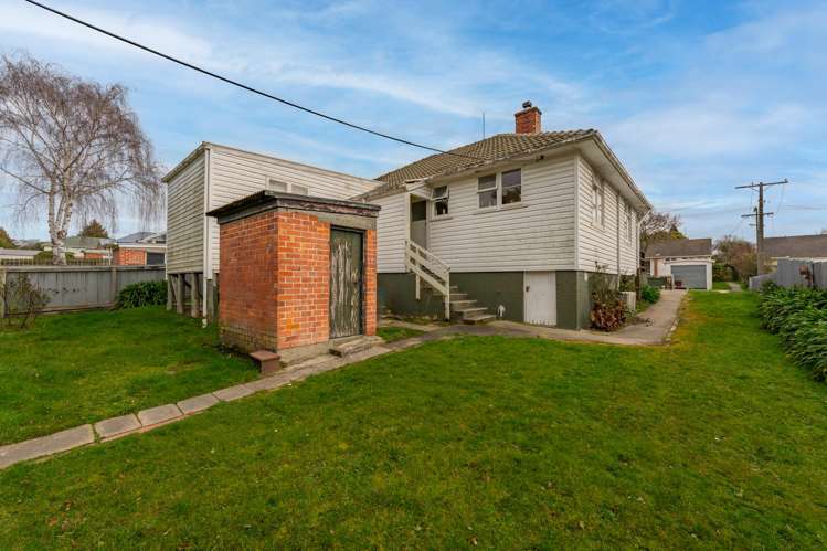 72 MacDonald Street Marchwiel_22
