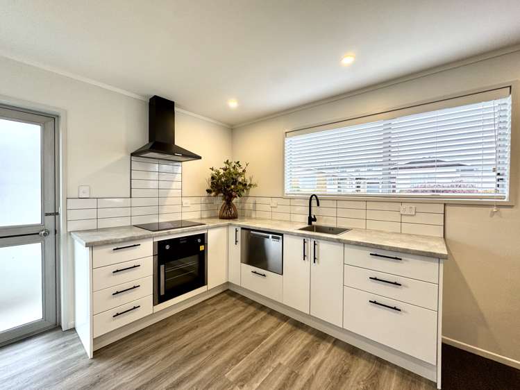 3/17 Oxford Street West End_11