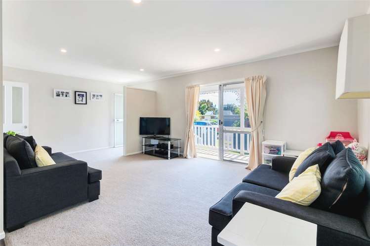 22 Bluewater Place Wattle Downs_5