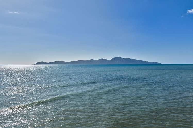 102 The Esplanade Raumati South_40
