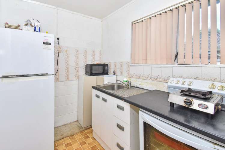 2/17 Russell Road Manurewa_1