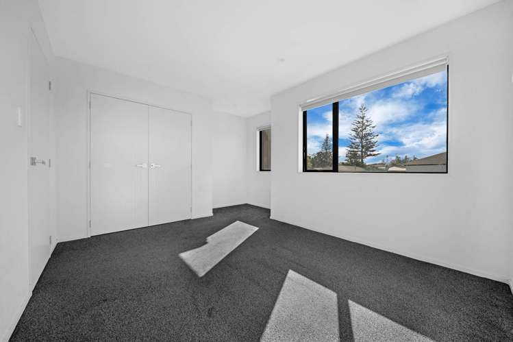 1/15 Rush Place Mangere_12