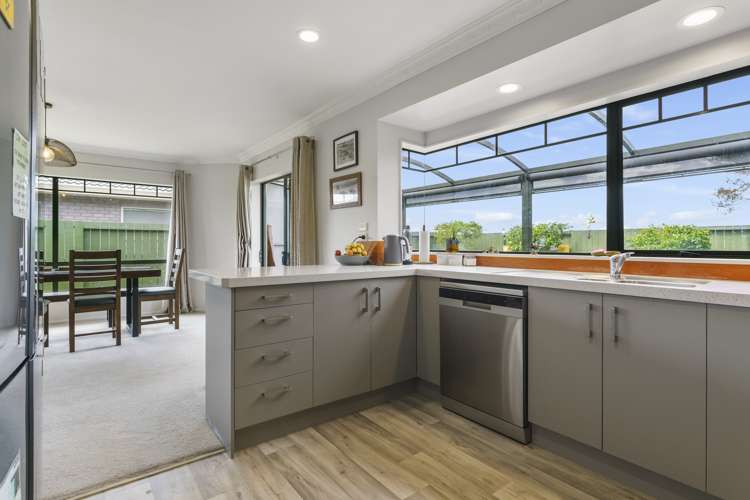 40 Ocean Crest Papamoa_10