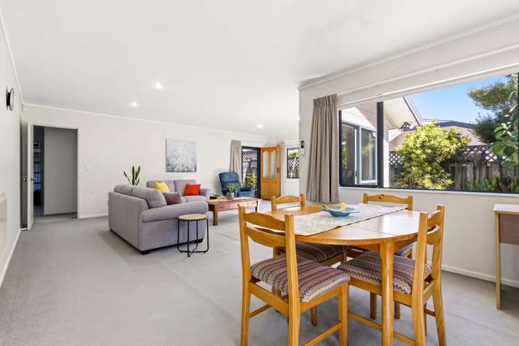 2/12 Heathcote Street Central_6