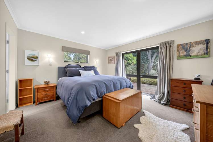 1a Daffodil Grove Carterton_6