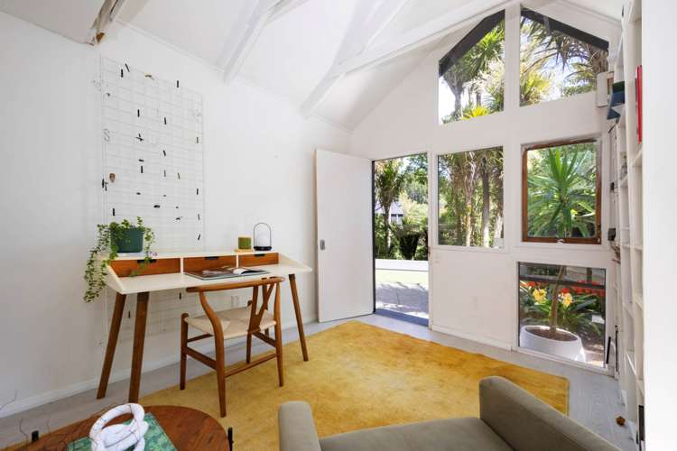 15 Valley View Road Titirangi_18