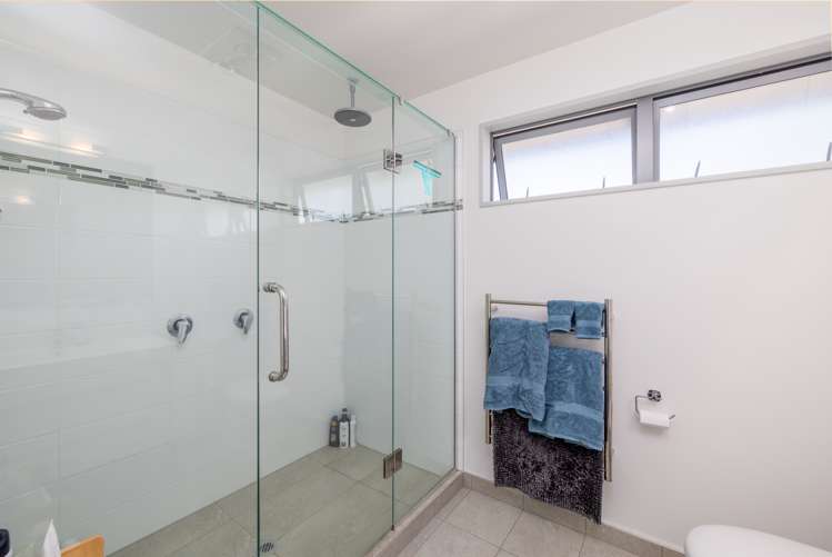 21 Flaxon Place Burwood_13