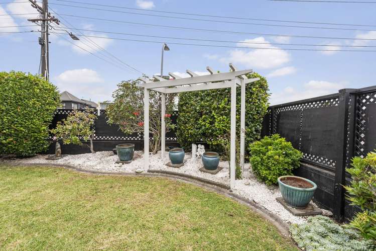 1/303 Point Chevalier Road Point Chevalier_12