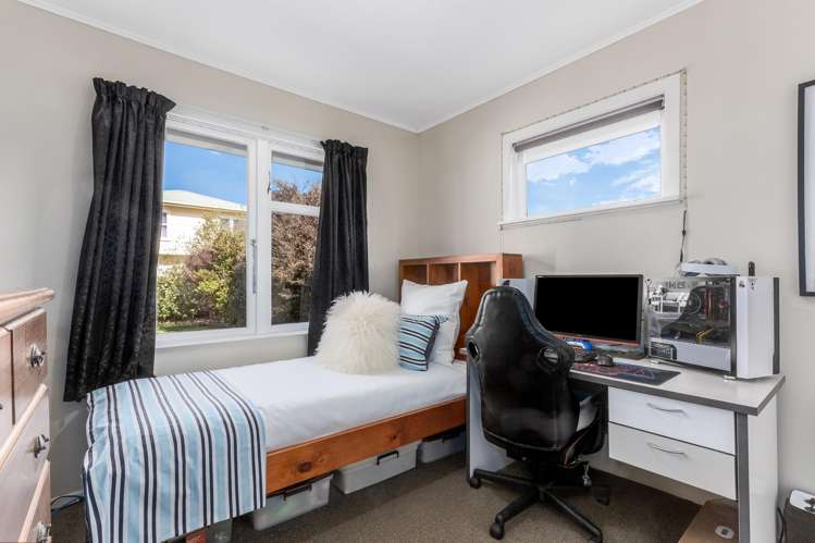 4 Lowry Crescent Stokes Valley_14