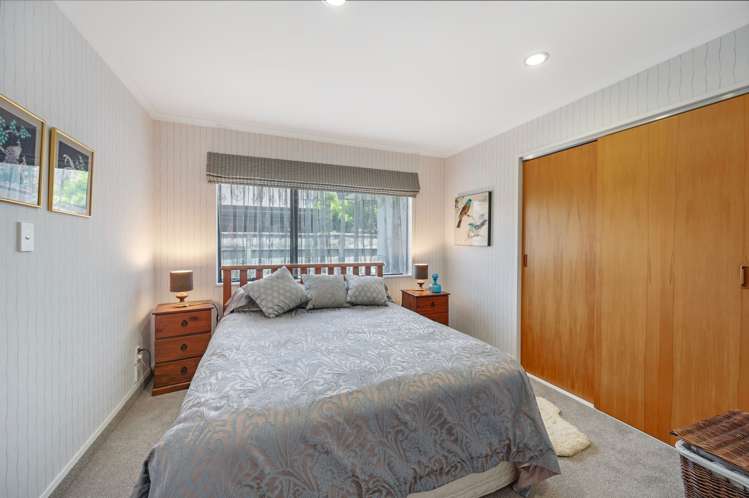 10 Bishops Close Greenmeadows_17