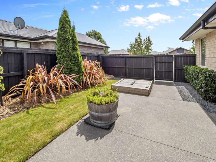 20 Magnolia Drive Netherby_24