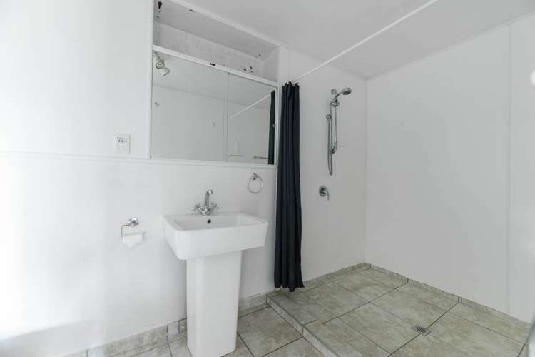 2/12 Willis Street Torbay_21