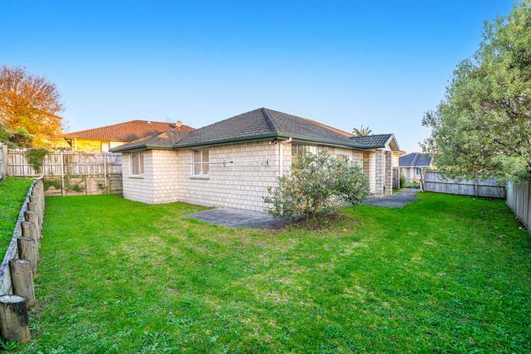 8 Nykki Place Papakura_13