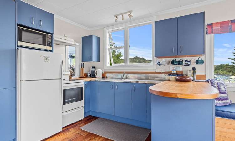 10 North Street Mokau_2