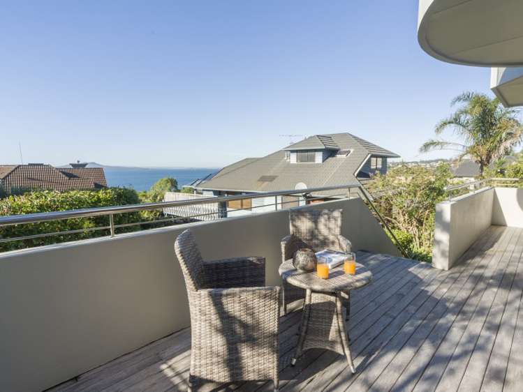 31 Churchill Road Murrays Bay_11