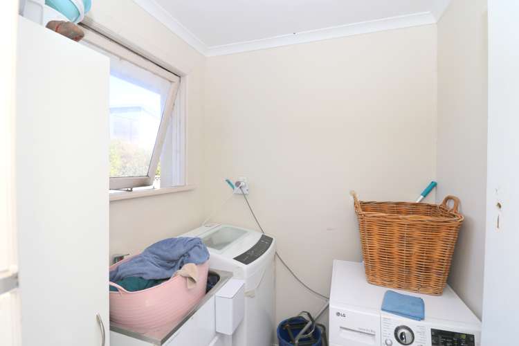 87 Conway Crescent Glengarry_16