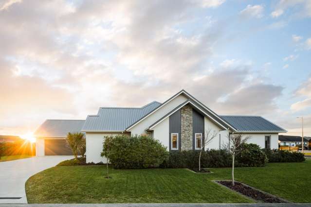 77 Baxter Michael Crescent Cambridge_1