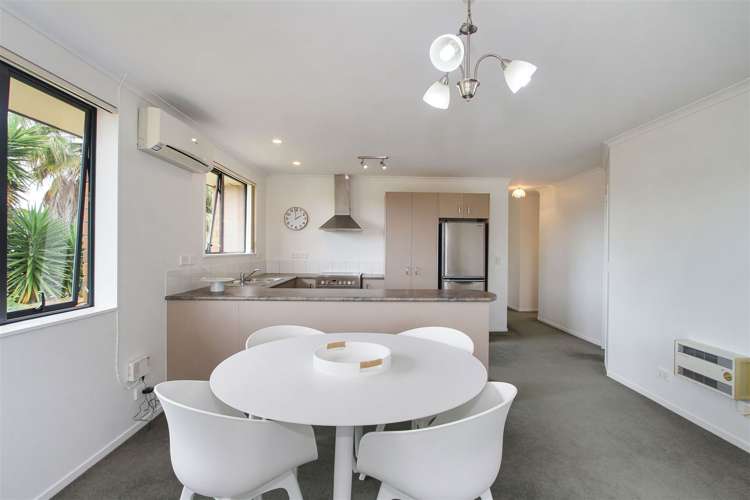 2 Plumstead Rise Glen Eden_4