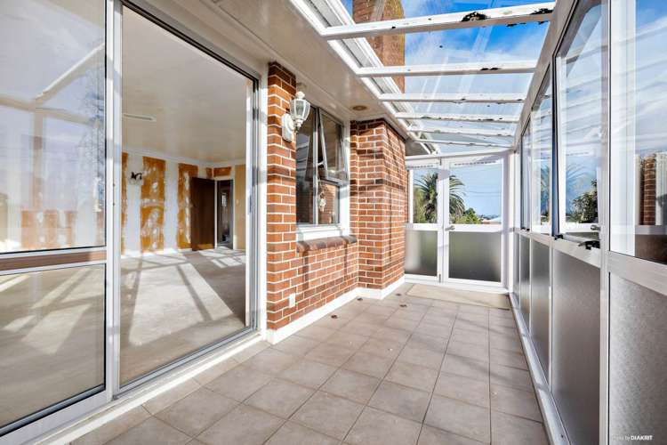 4 Young Road Mount Wellington_11