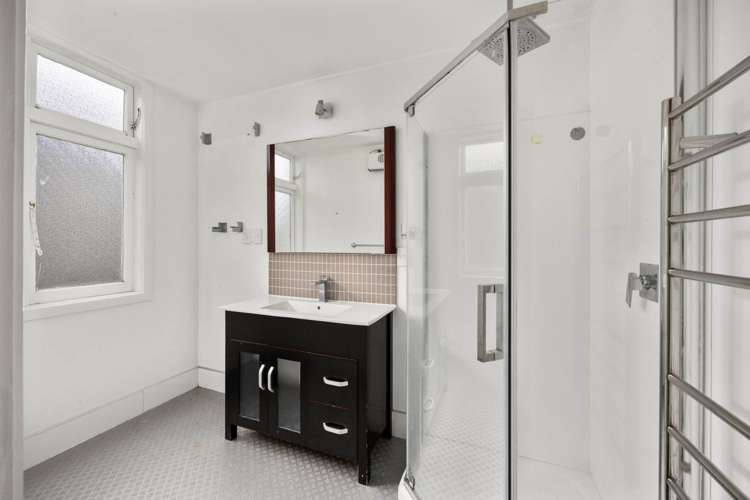2/9 Essex Road Mt Eden_9