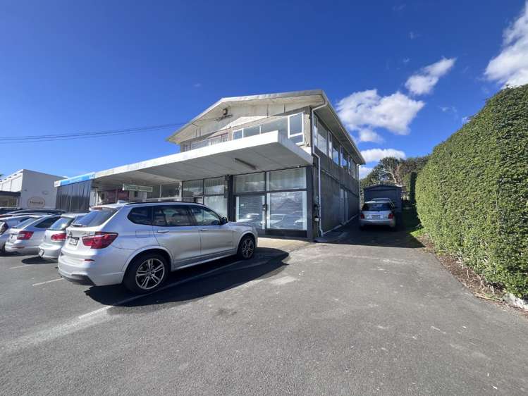 2/25 Martin Avenue (Top Floor) Mount Albert_5