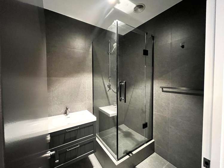 13 Commerce Street City Centre_7