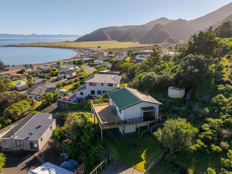 22 Seaview Avenue Cape Palliser_23