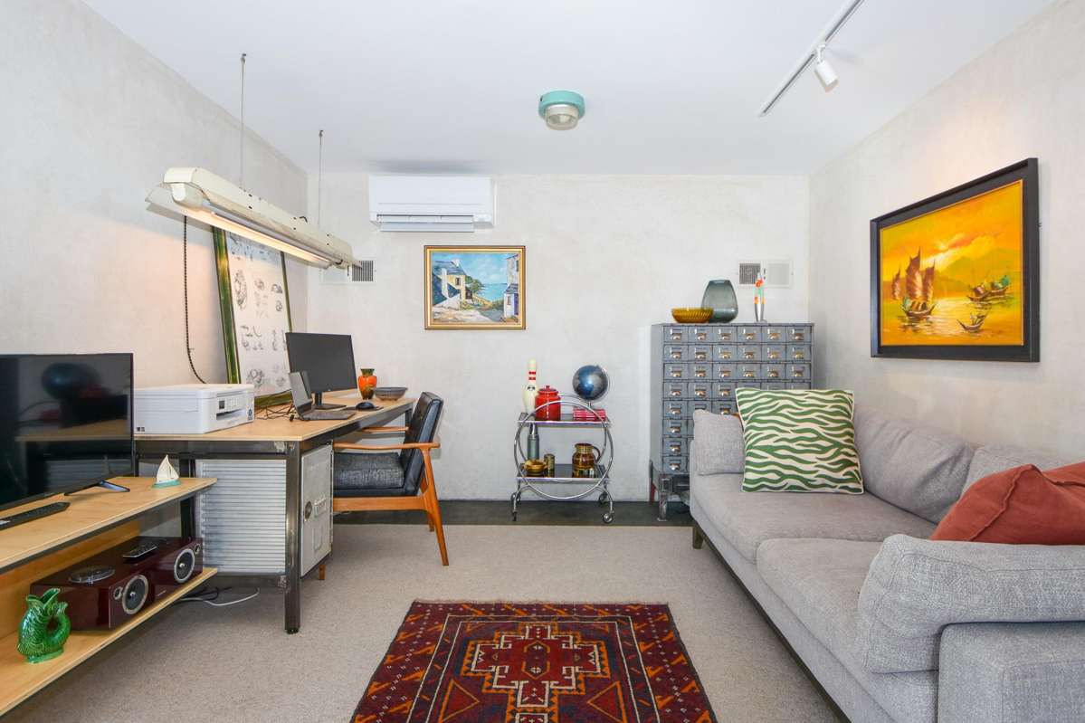 39 William Wong Place_5
