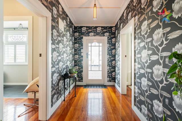6 Wha Street Lyall Bay_2