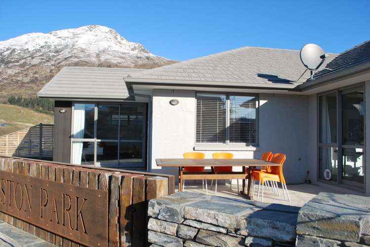 2 Shipton Court Lower Shotover_8