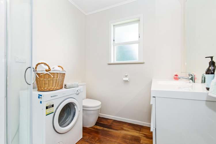 15 Flanshaw Road Te Atatu South_9