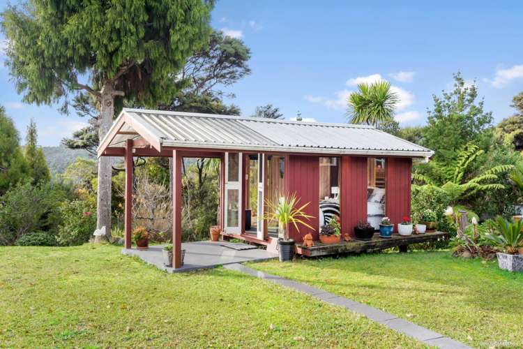 2 Aio Wira Road Waitakere_16