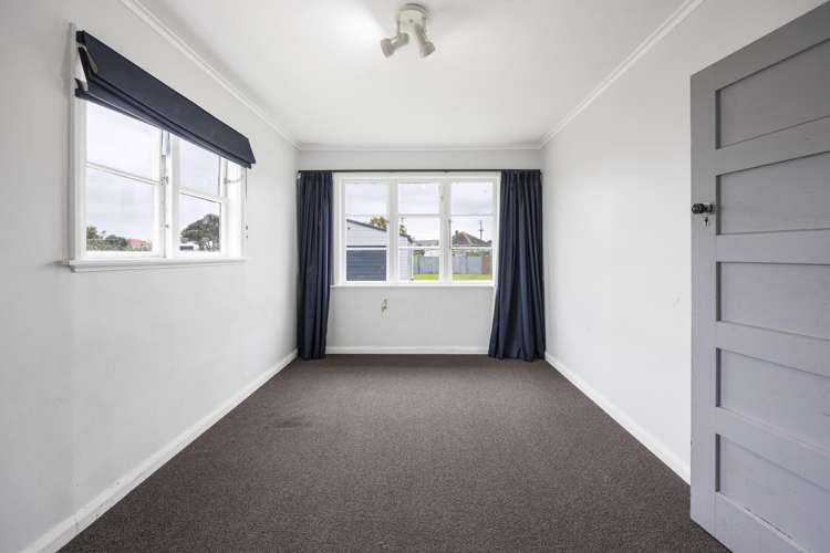 12 Egmont Street Patea_14