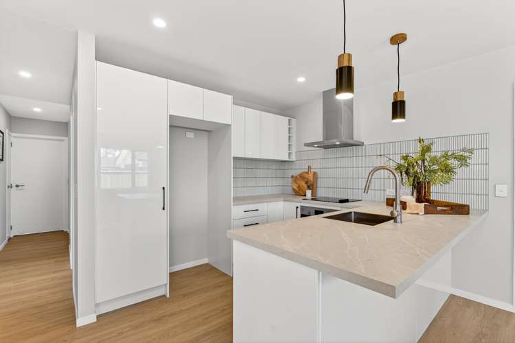 927A Nelson Street North (front townhouse) Mahora_1