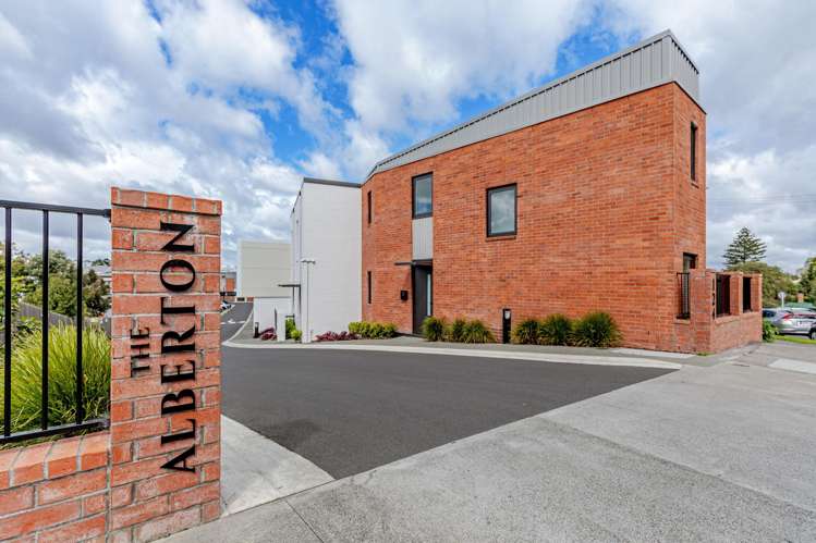 1/124 Taylors Road_0