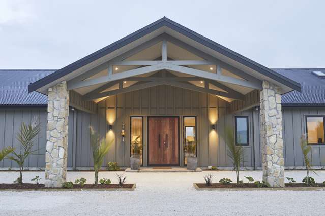 Te Arai Lodge, 51 Lake Road Te Arai_2