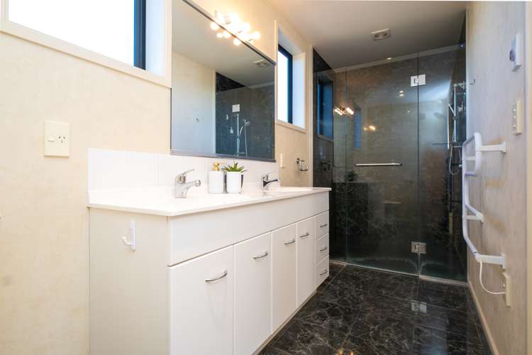 9 Thode Place Greenmeadows_11