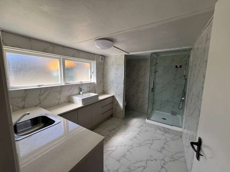 1 Christina Avenue Te Atatu South_20