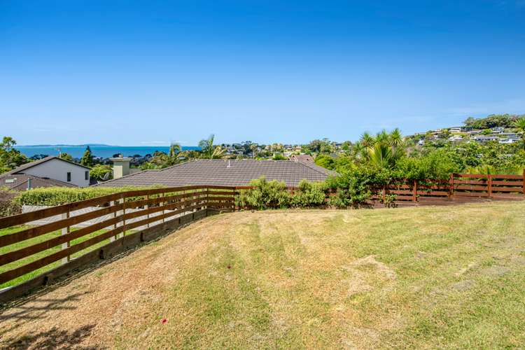 15 Higham Ferrers Place Red Beach_5